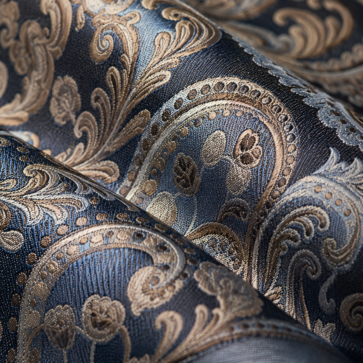 Ashford Blue Paisley Tie Set